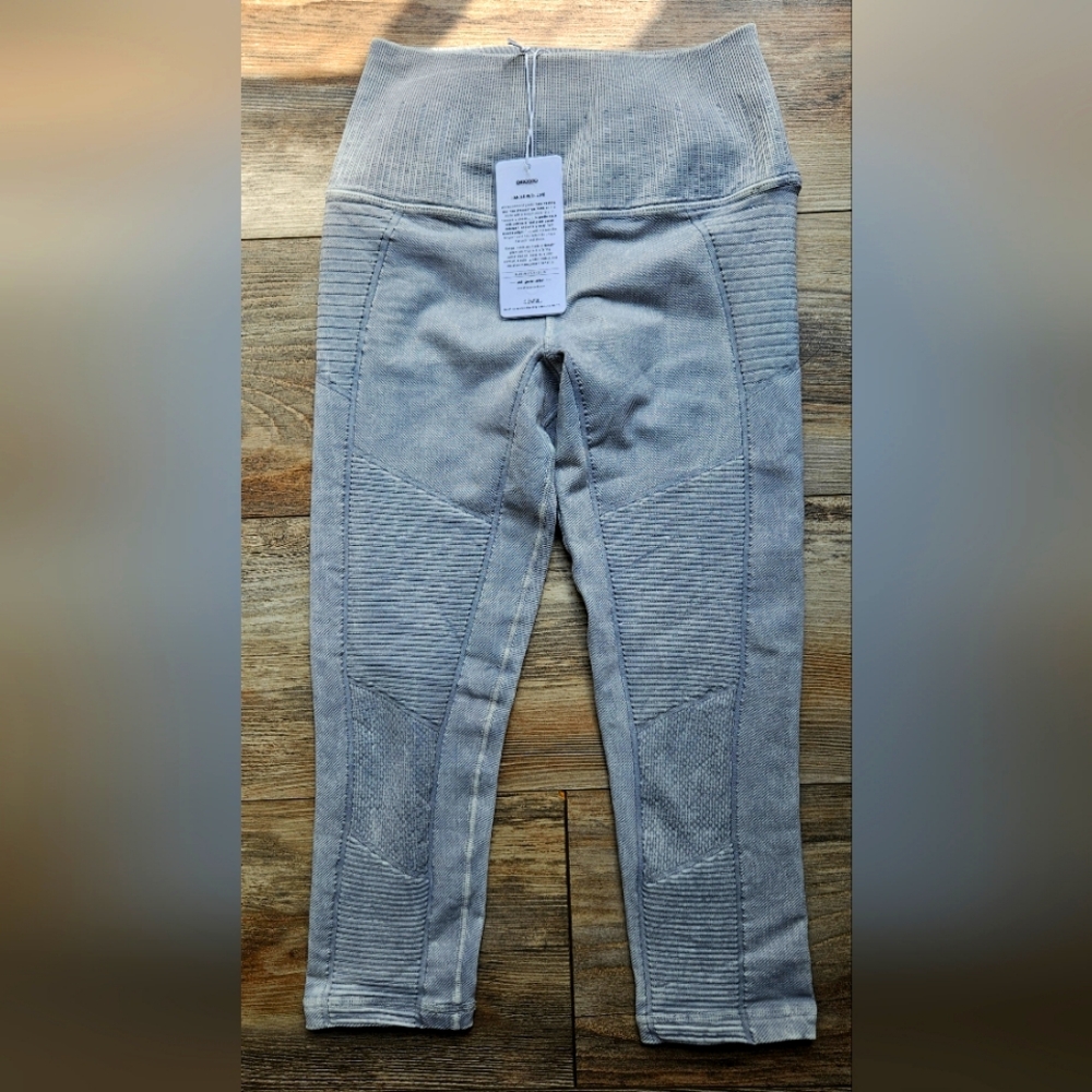 Avocado Phoenix Fire Capris 🔥  Xs/S